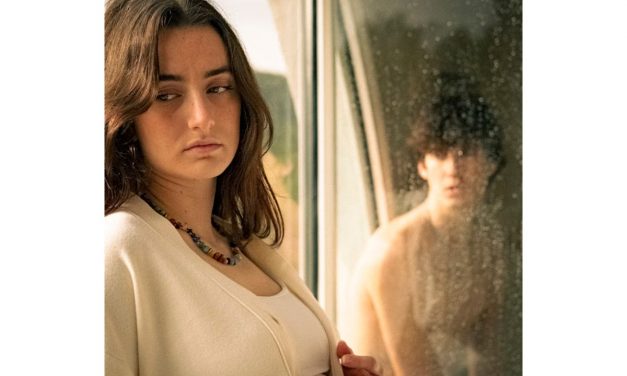 Dudi sorprende con «En La Vida», su single más sincero hasta la fecha.