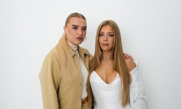 Becky Hill comparte su nuevo tema «True Colours» con Self Esteem.